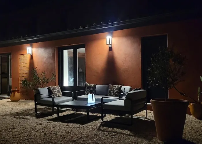 The Olive Retreat By Interhome * טוריי